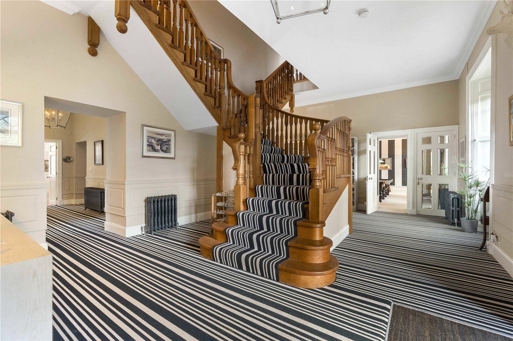 Property photo 2 of 66 Johnston Lodge