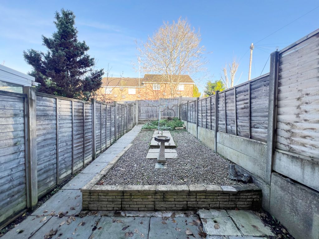 Property photo 2 of 8