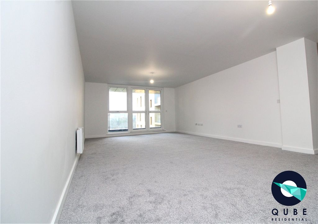 Property photo 1 of 8 Lounge