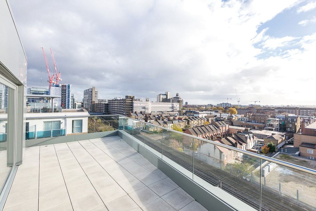 Property photo 3 of 14 Picture No. 05