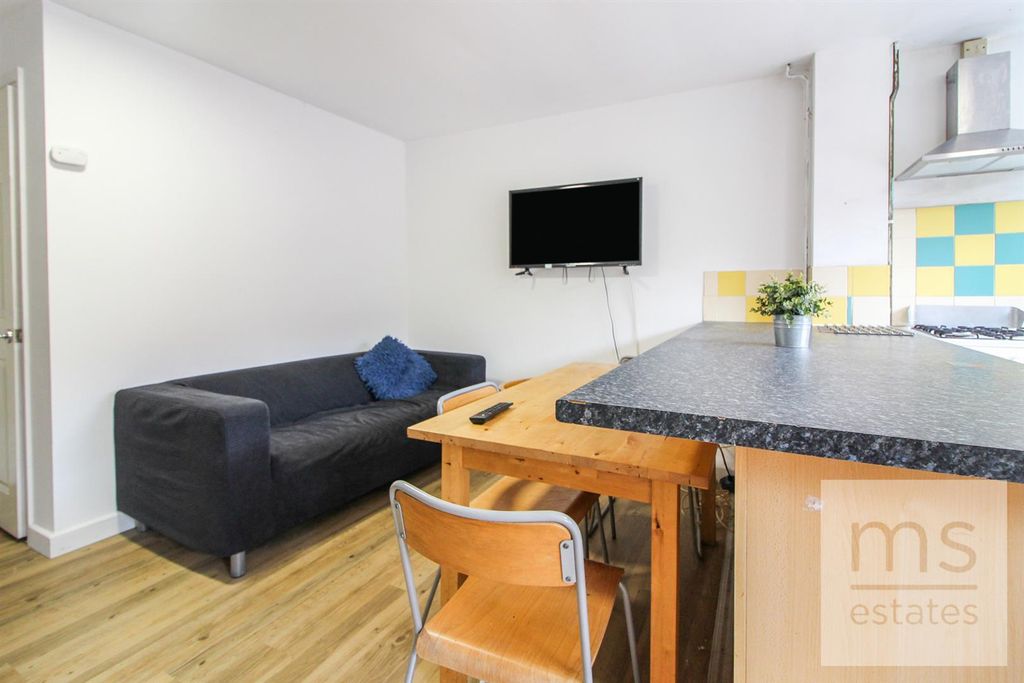 Property photo 3 of 18 Img_0675.Jpg
