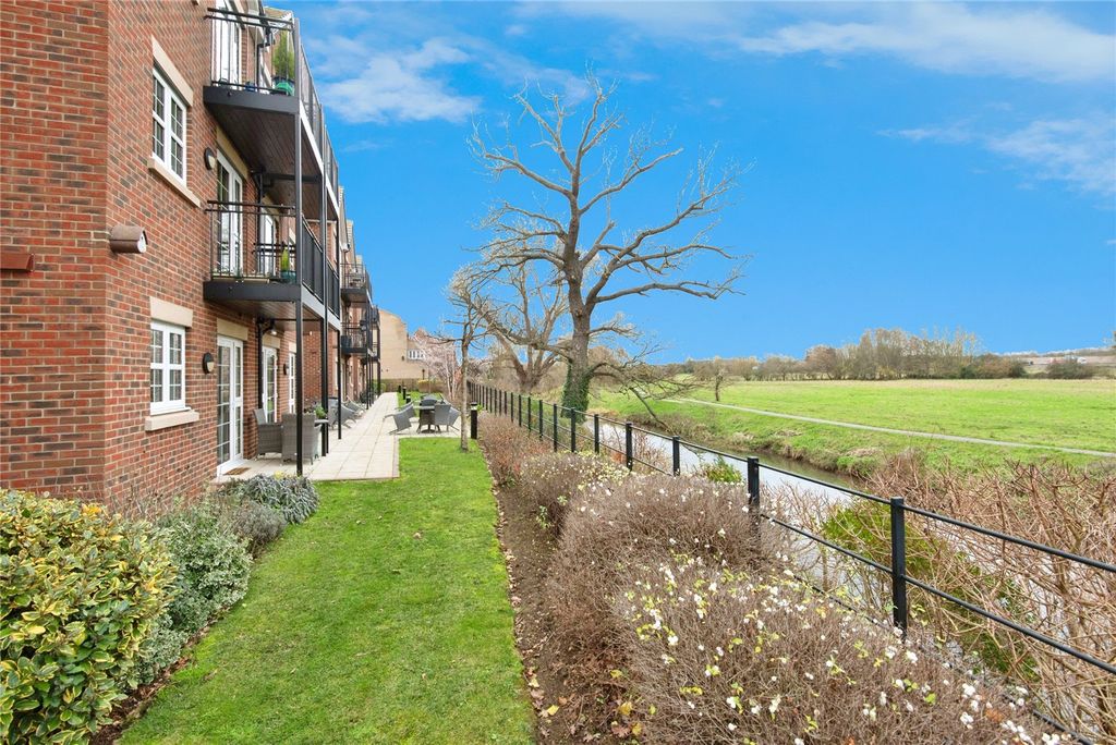 Property photo 3 of 18 Picture No. 12