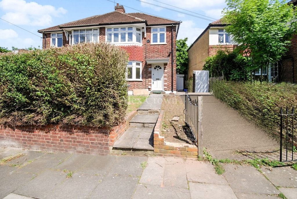 Property photo 1 of 9