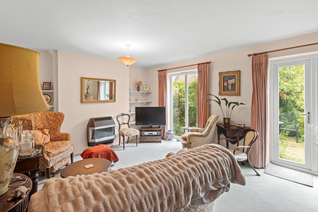 Property photo 2 of 30