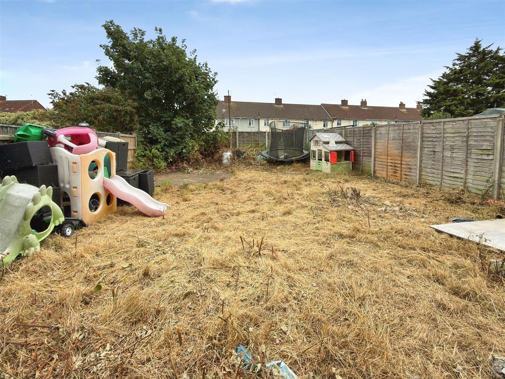 Property photo 2 of 10 Spashett Raod (1).Jpg