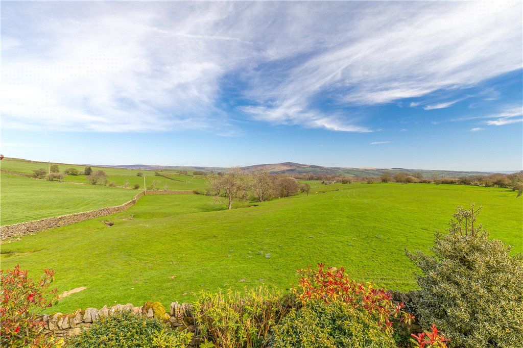 Property photo 2 of 33 Spectacular Views