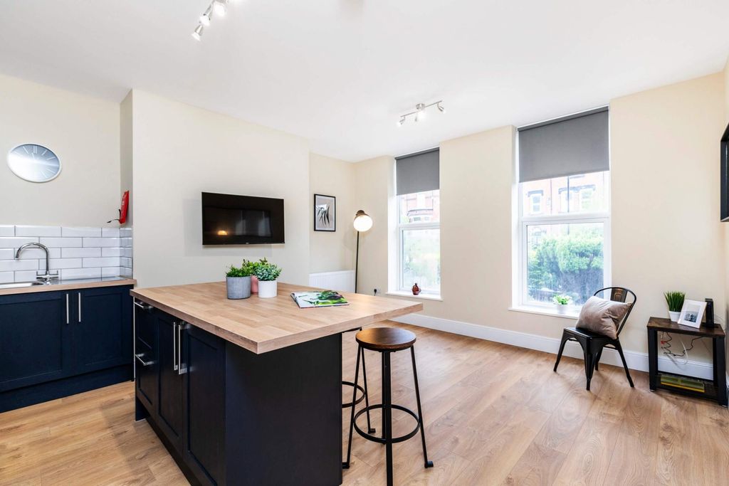 Property photo 1 of 12 Bright Open-Plan Living Area With Large Windows, c...