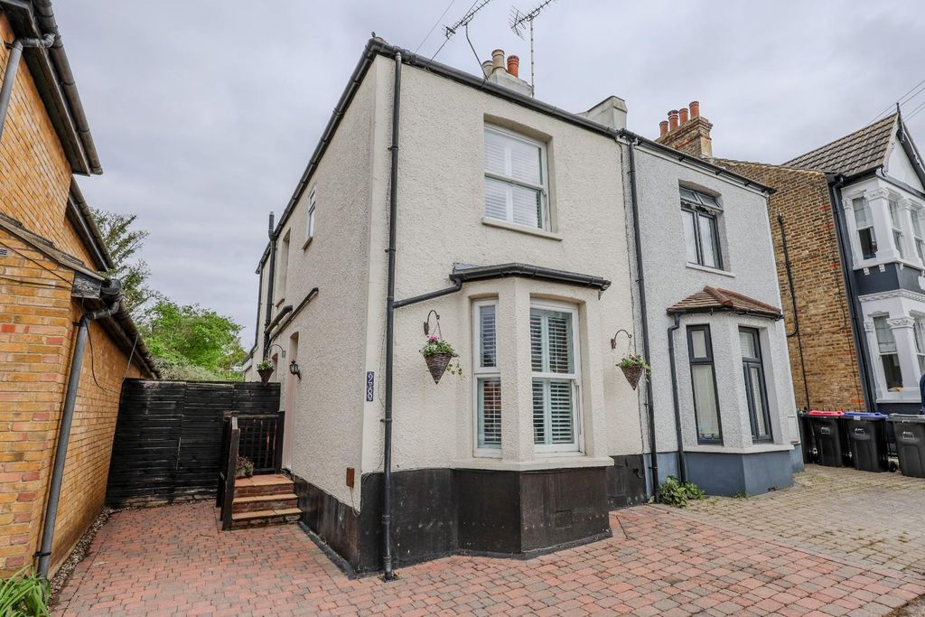 Property photo 1 of 22