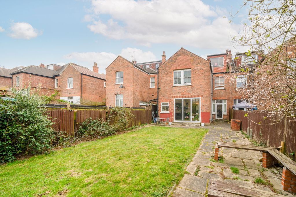 Property photo 3 of 19
