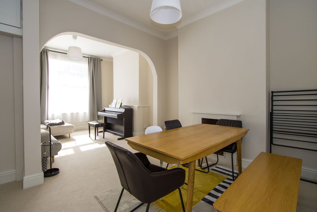 Property photo 3 of 17 Photo 2