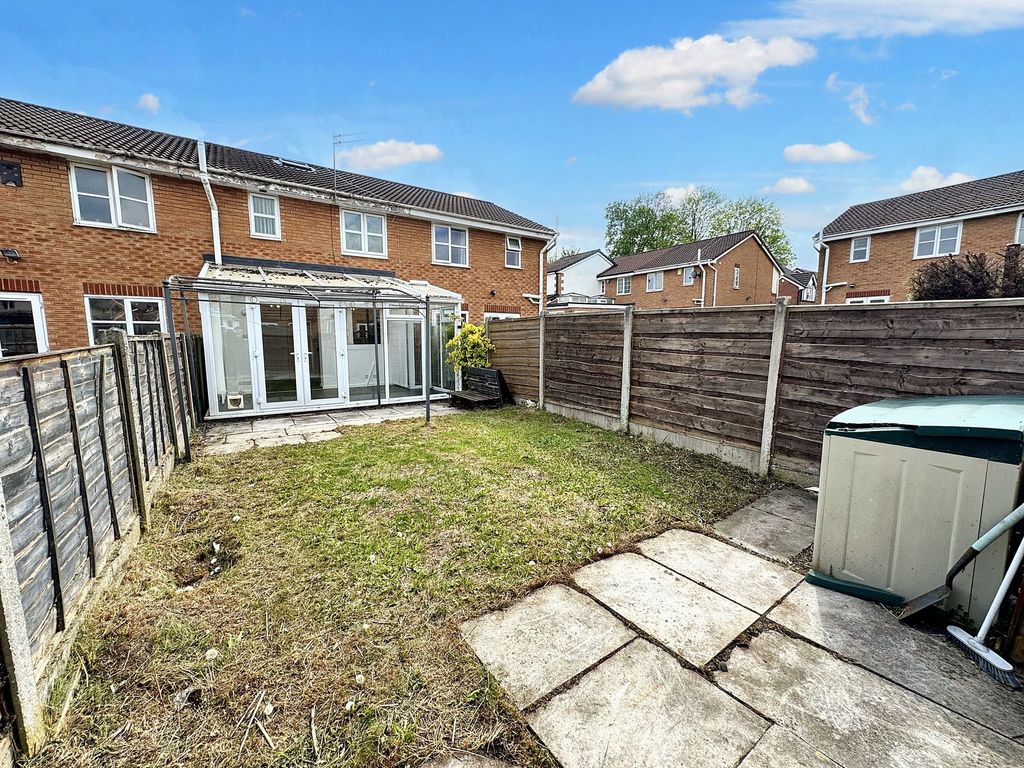 Property photo 2 of 17 4
