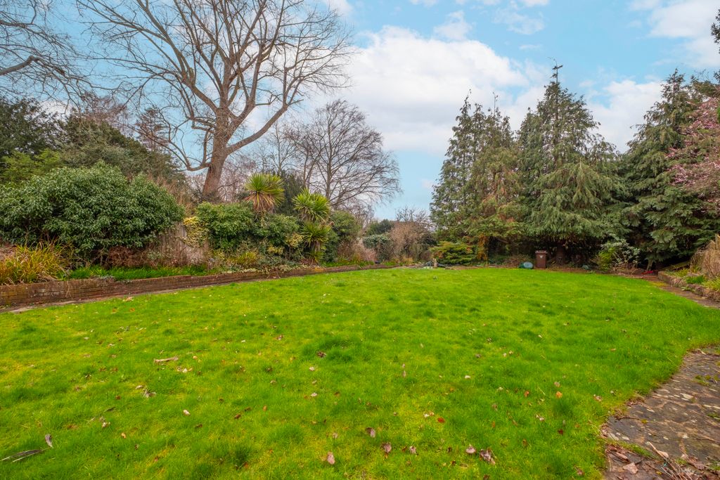 Property photo 2 of 44