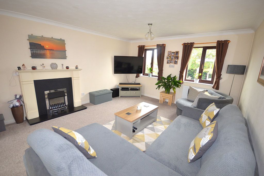 Property photo 2 of 23 Picture No. 04