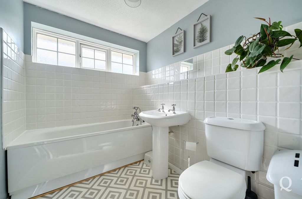 Property photo 3 of 24 0Bf6F153-770B-428...