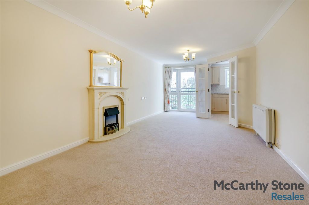 Property photo 2 of 37 8687069-Interior01.Jpg