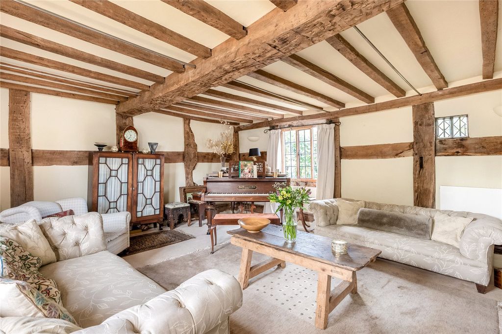 Property photo 2 of 24 Sitting Room