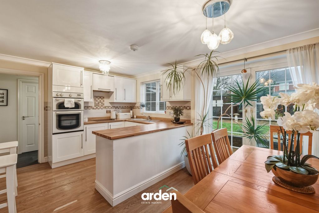 Property photo 2 of 14