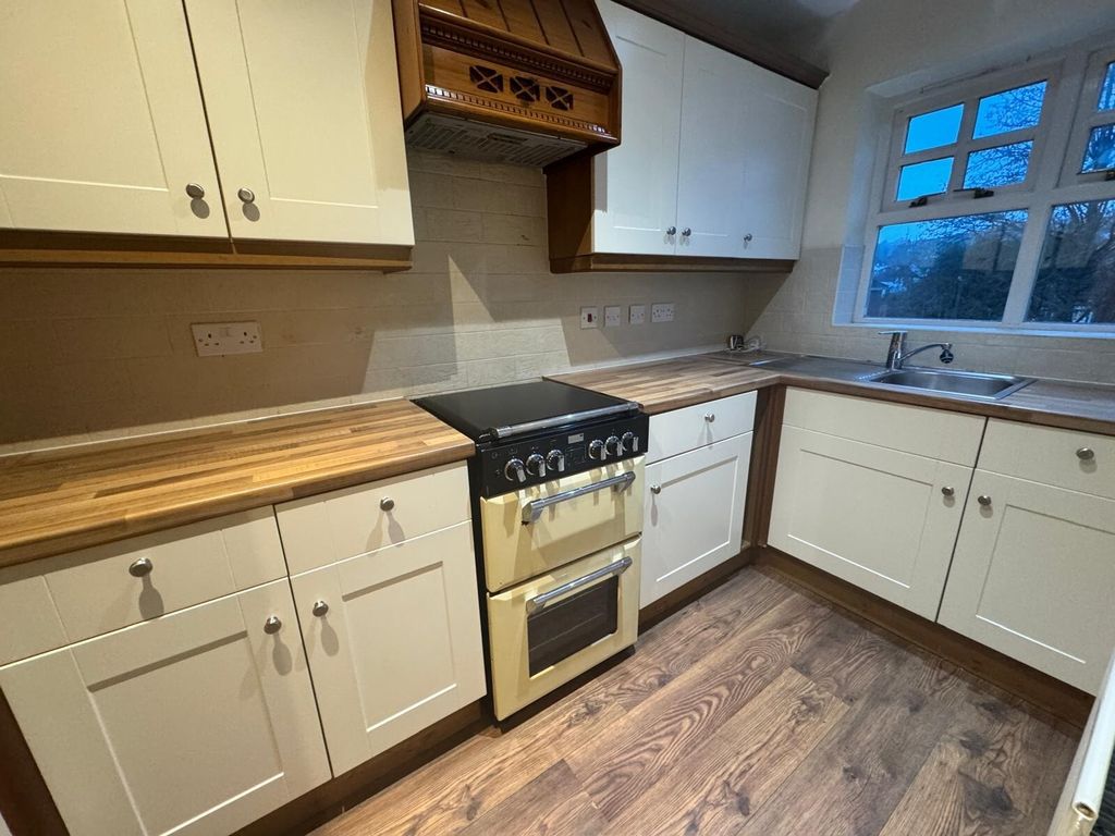 Property photo 3 of 10 Picture No. 17