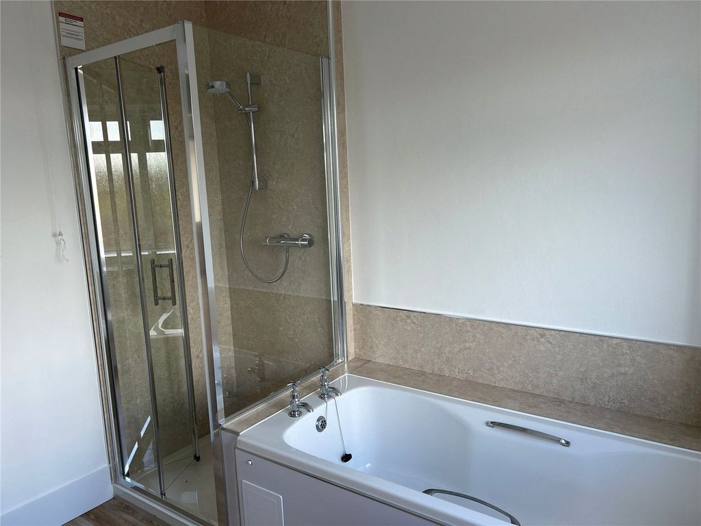 Property photo 3 of 15 Picture No. 04