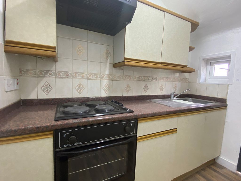 Property photo 1 of 5 One Bedroom Flat To Rent In Uxbridge Ub8.