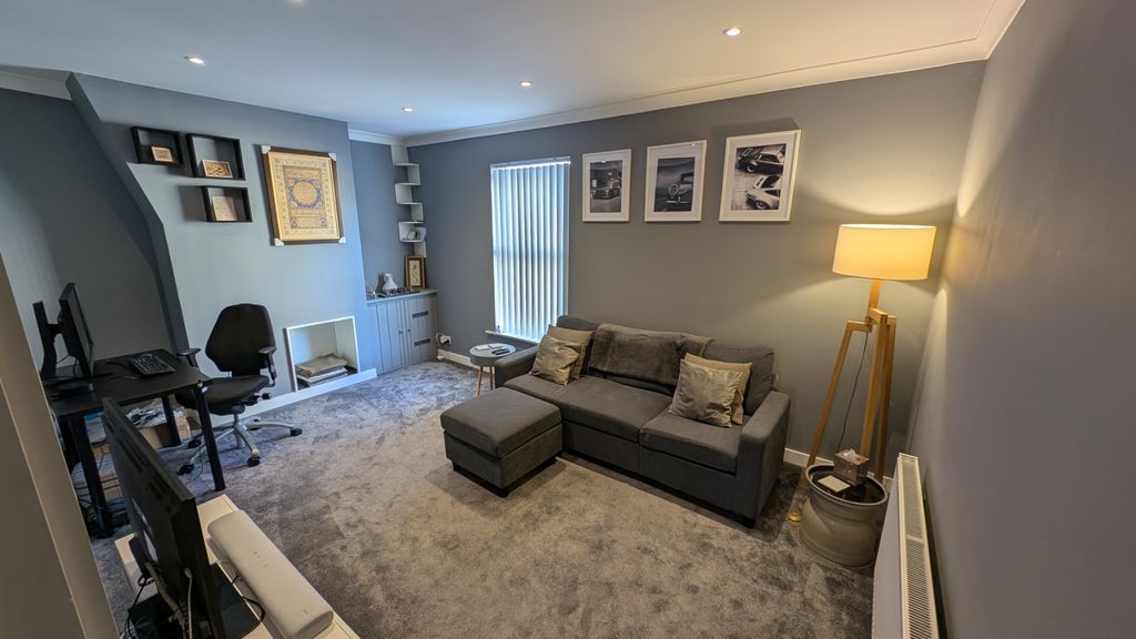 Property photo 2 of 13 4426442