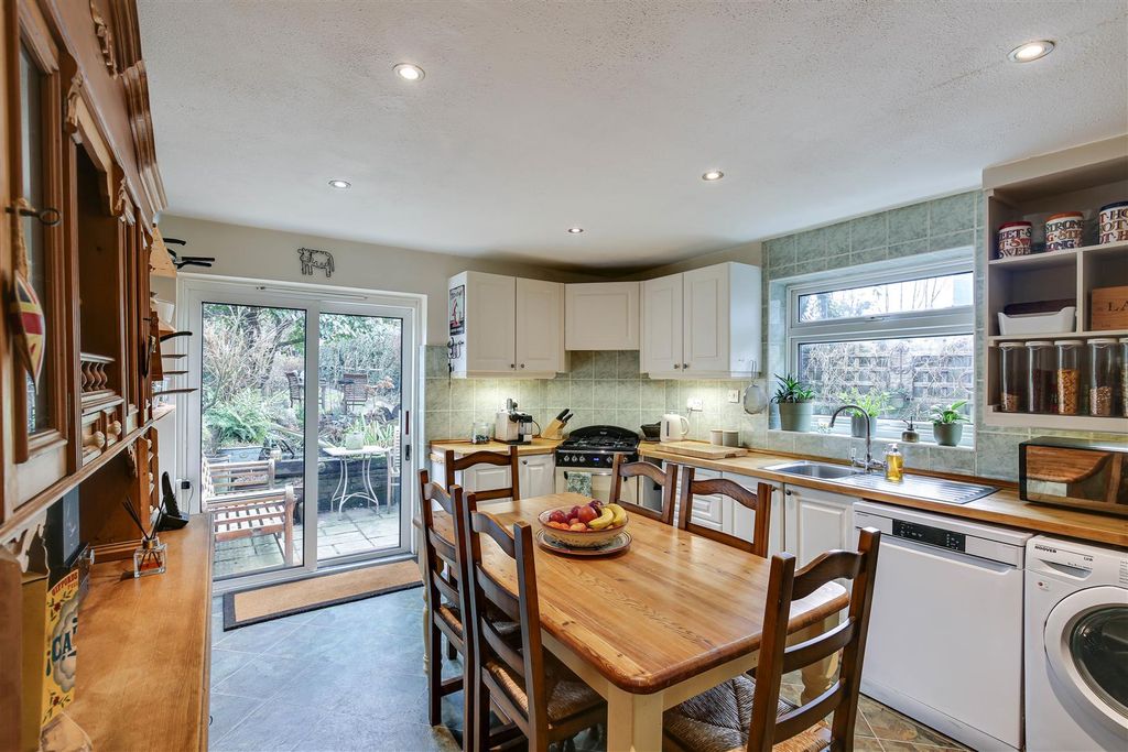 Property photo 3 of 14 7.Jpg
