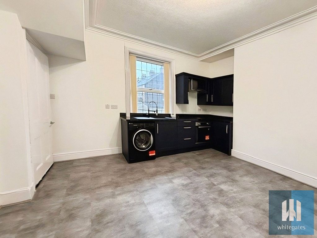 Property photo 2 of 14 Picture No. 10