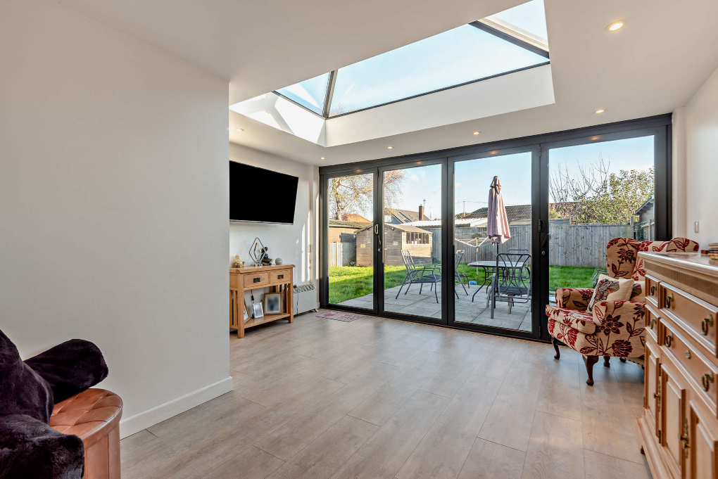 Property photo 3 of 8