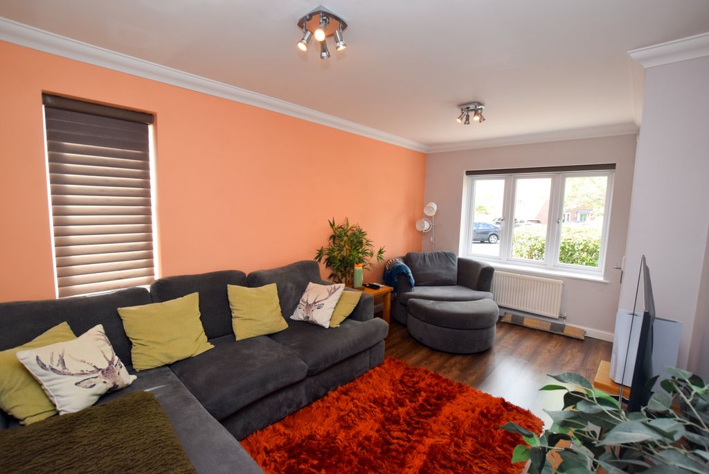 Property photo 2 of 21