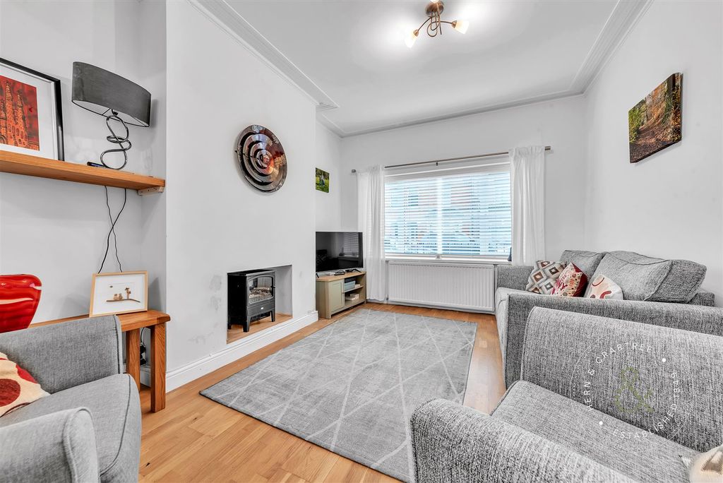 Property photo 3 of 23 Forrest-Road-23.Jpg