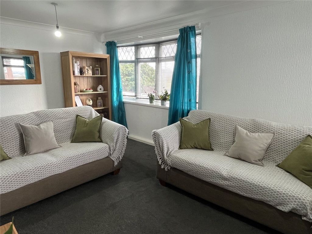 Property photo 2 of 13 Picture No. 16