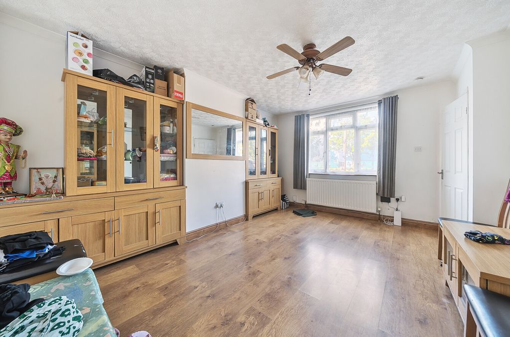 Property photo 2 of 14 1309586-22-68504A...