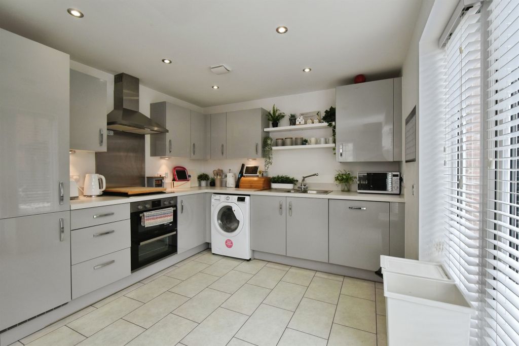 Property photo 3 of 17