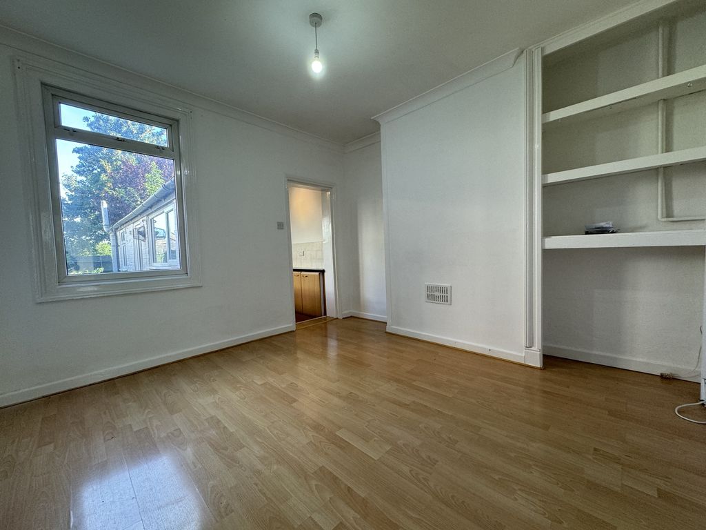 Property photo 3 of 13 Image