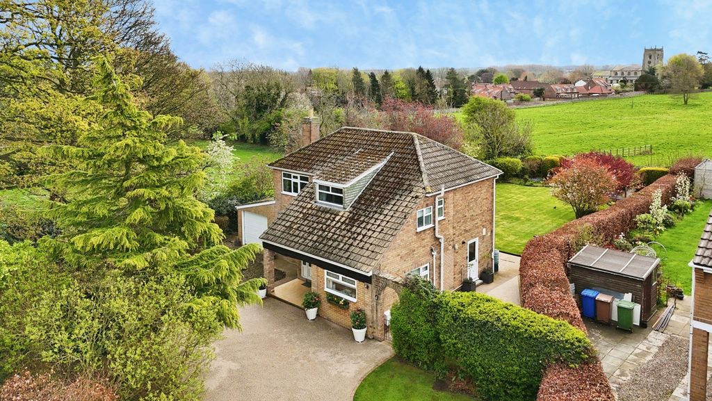 Property photo 1 of 51 4657233