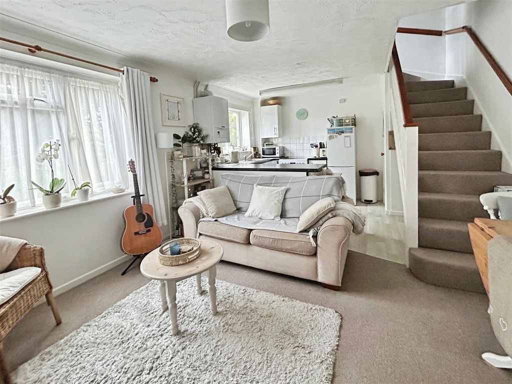 Property photo 3 of 10 c7Dfd651-Image00003.Jpeg