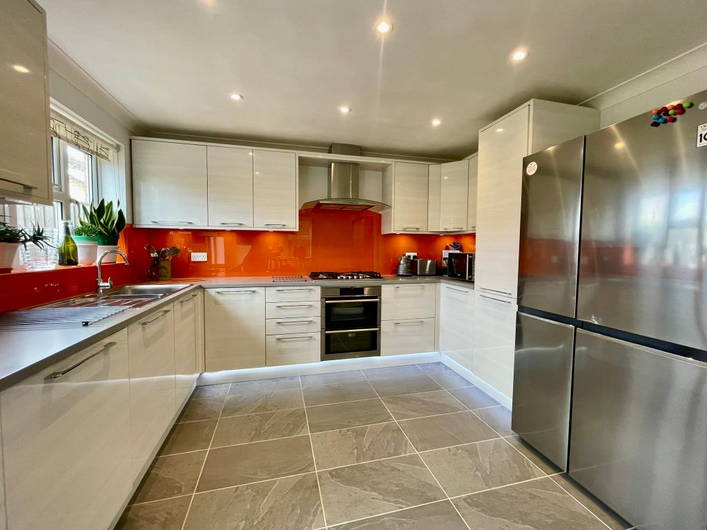 Property photo 2 of 17 Img_3743