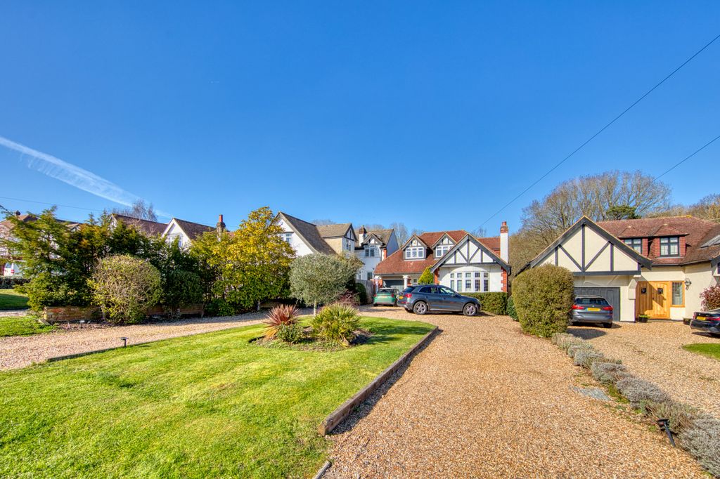 Property photo 2 of 29