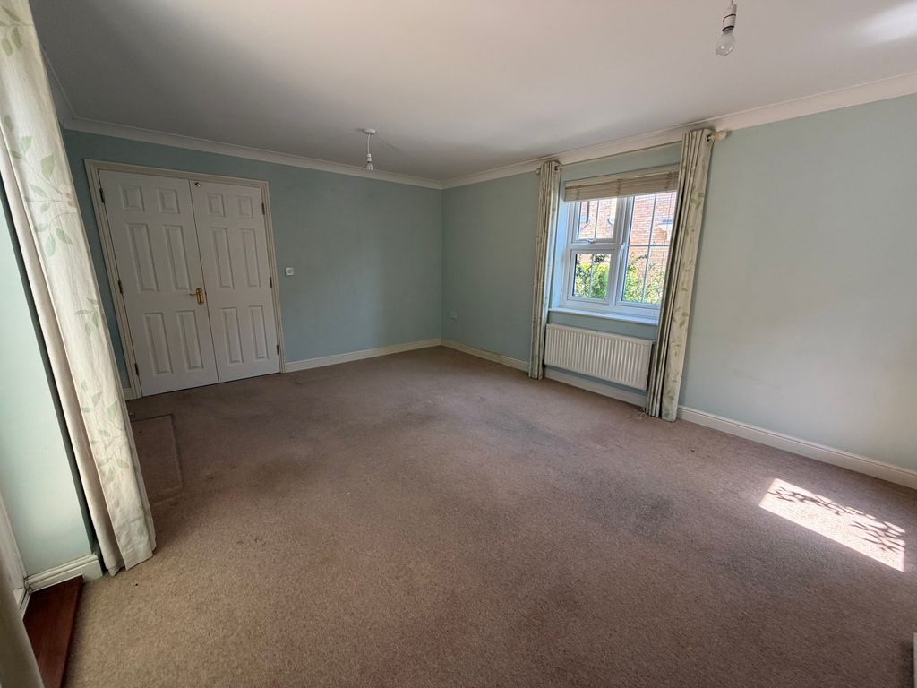 Property photo 3 of 24 Living Room View 2