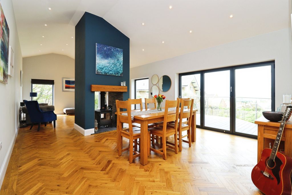 Property photo 2 of 53 Img_0723