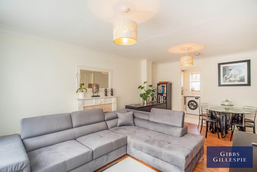 Property photo 3 of 11 3