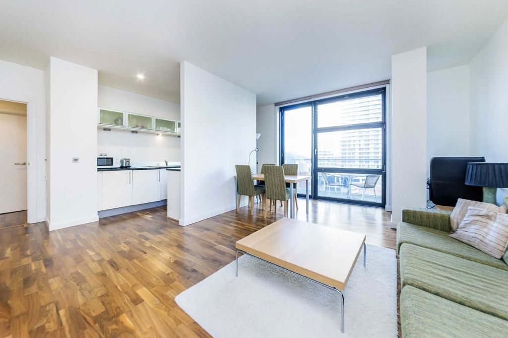 Property photo 3 of 8