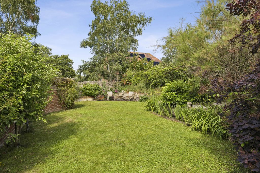 Property photo 3 of 24