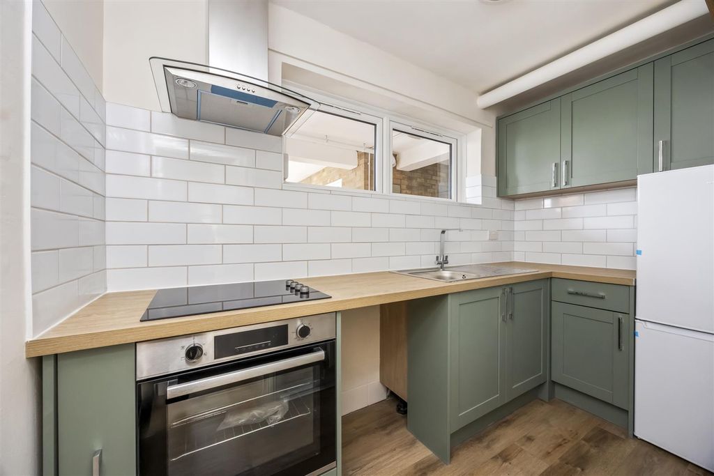 Property photo 2 of 15 Kitchen