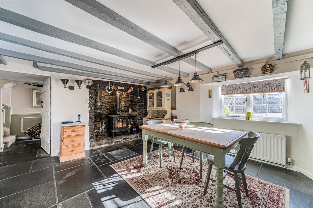 Property photo 2 of 16 Picture No. 90