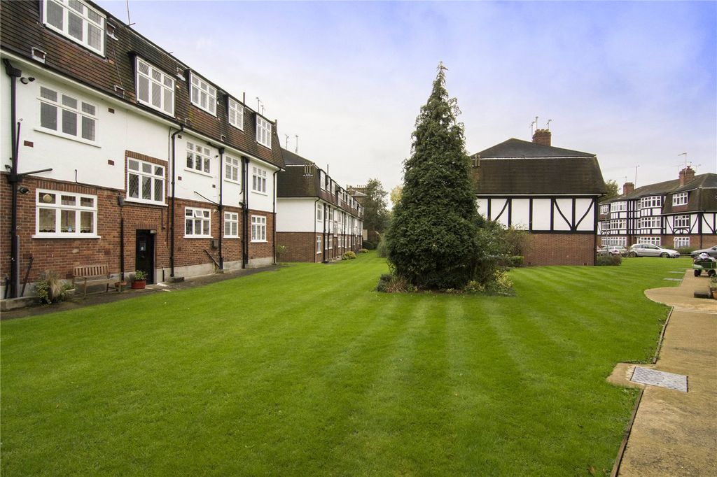 Property photo 1 of 6 Shared Garden