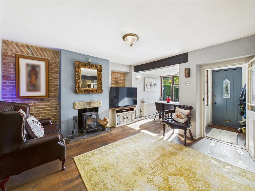 Property photo 2 of 28 Cam05476G0-Pr0047-Still009.Jpg