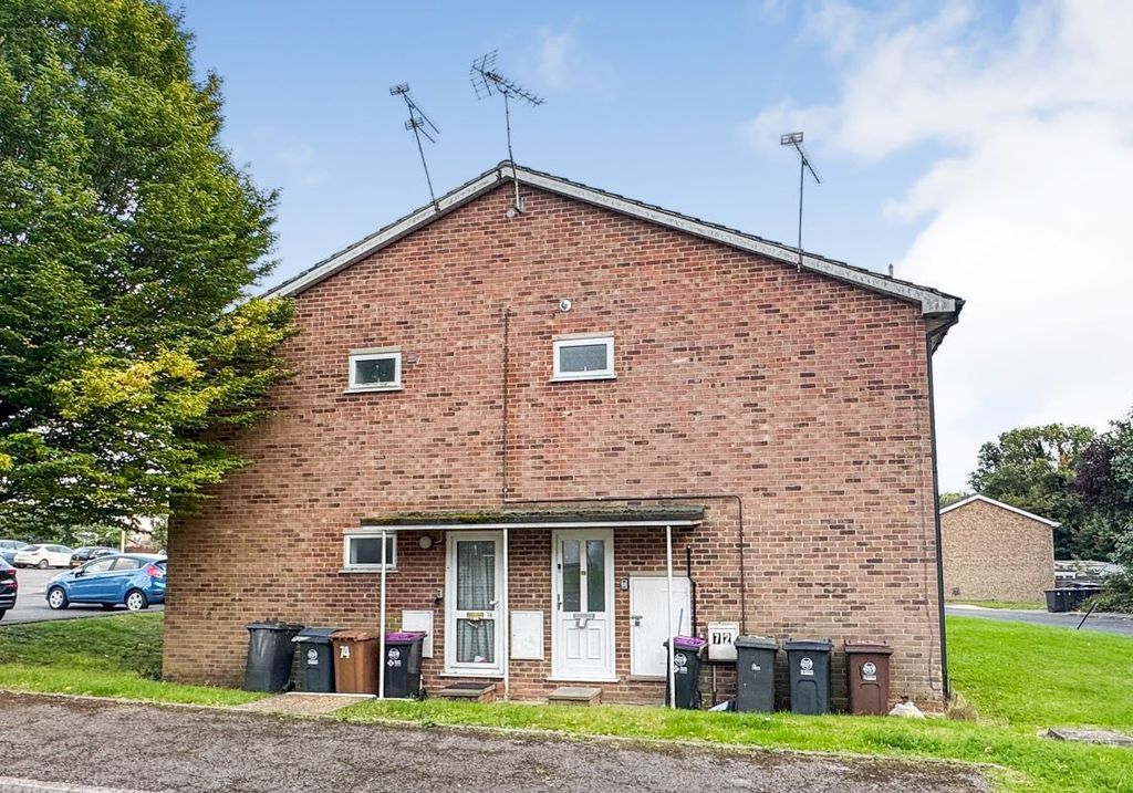 Property photo 1 of 8
