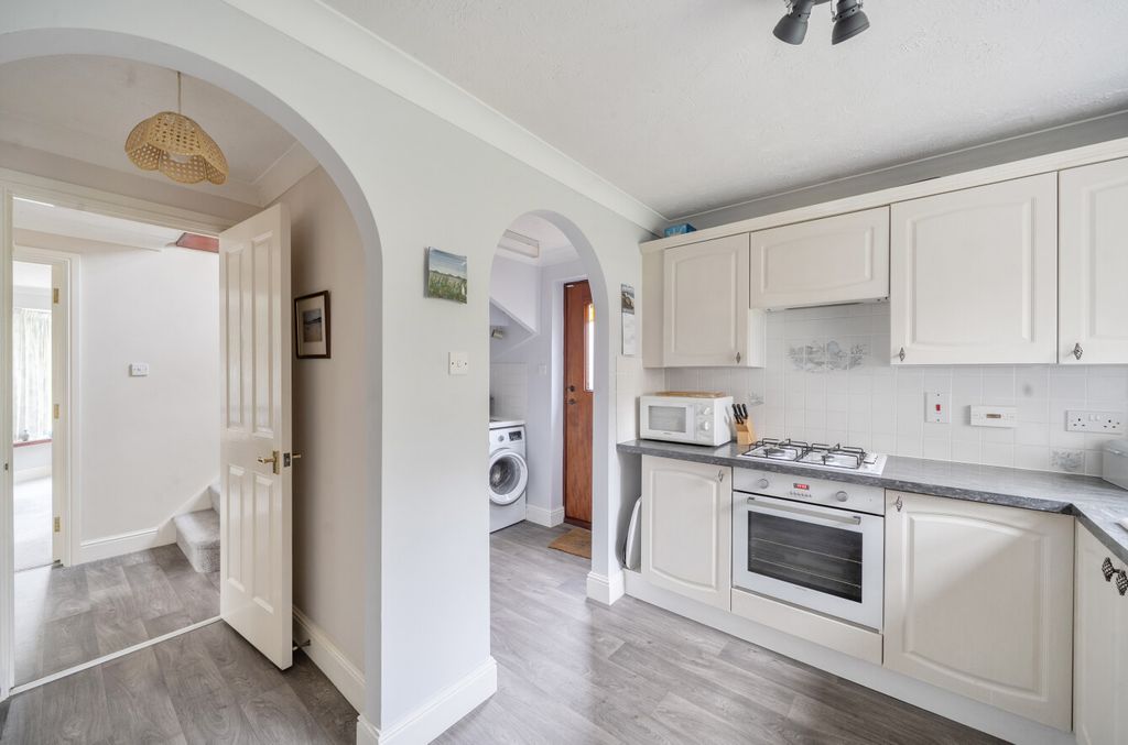 Property photo 3 of 20 1446366-9-69E1237...