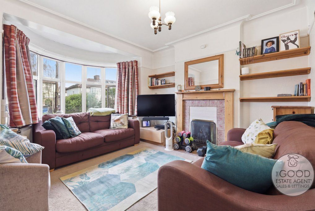 Property photo 2 of 17